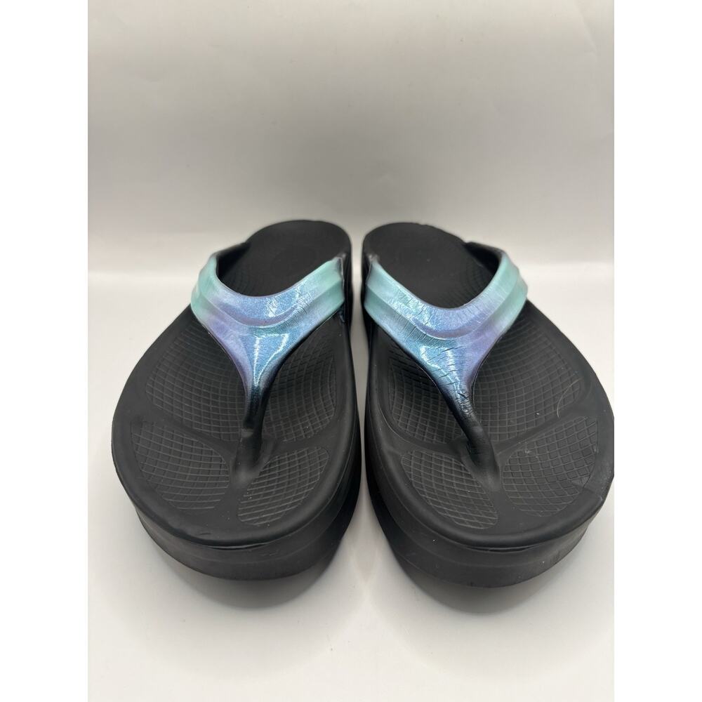 OOFOS OOmega Oolala Luxe Iridescent Blue Sandals Women Size 10 - Picture 2 of 9